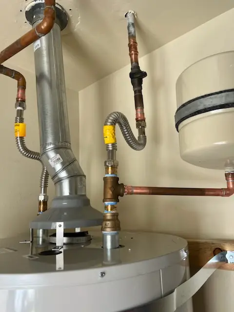 Water heater installation and plumbing repair in Oakmont Manor